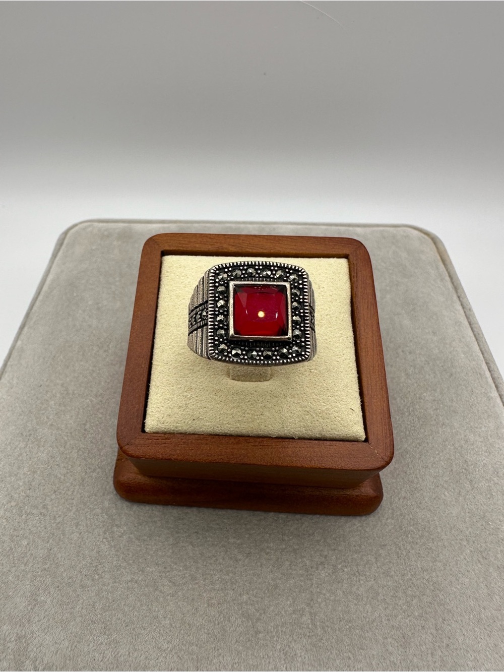 925 Sterling Silver Red Gemstone Marcasite Signet Ring Vintage Style Statement